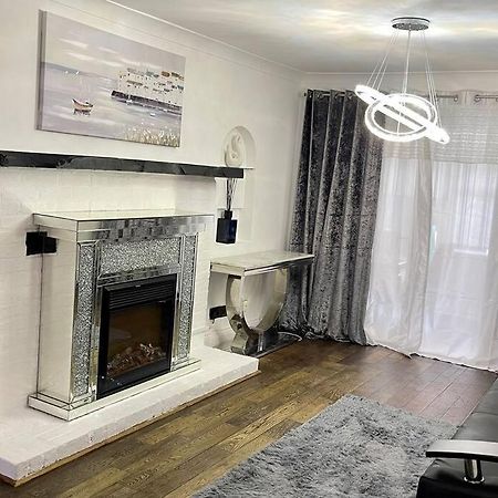 Spacious 4 Bedroom House Billericay Eksteriør bilde