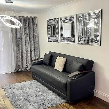 Spacious 4 Bedroom House Billericay Eksteriør bilde