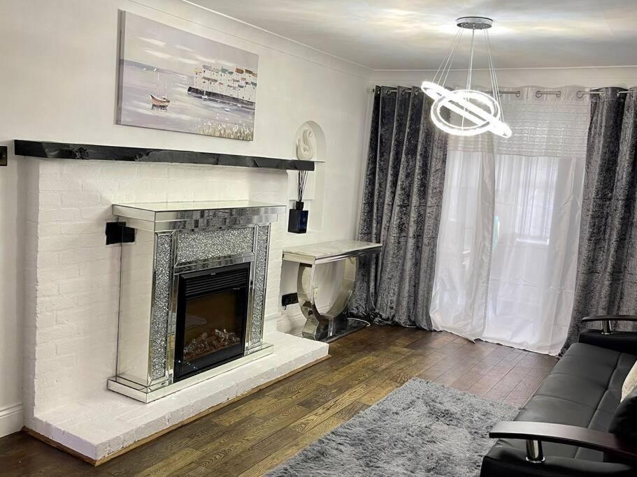 Spacious 4 Bedroom House Billericay Eksteriør bilde